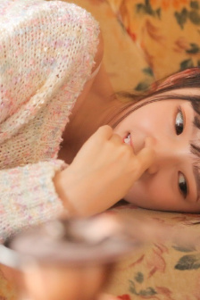 《年轻女教师》在线
